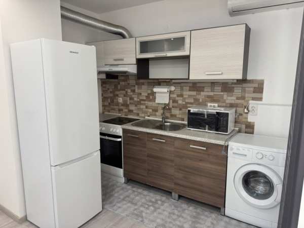 Дава под наем 2-стаен, гр. шумен, център