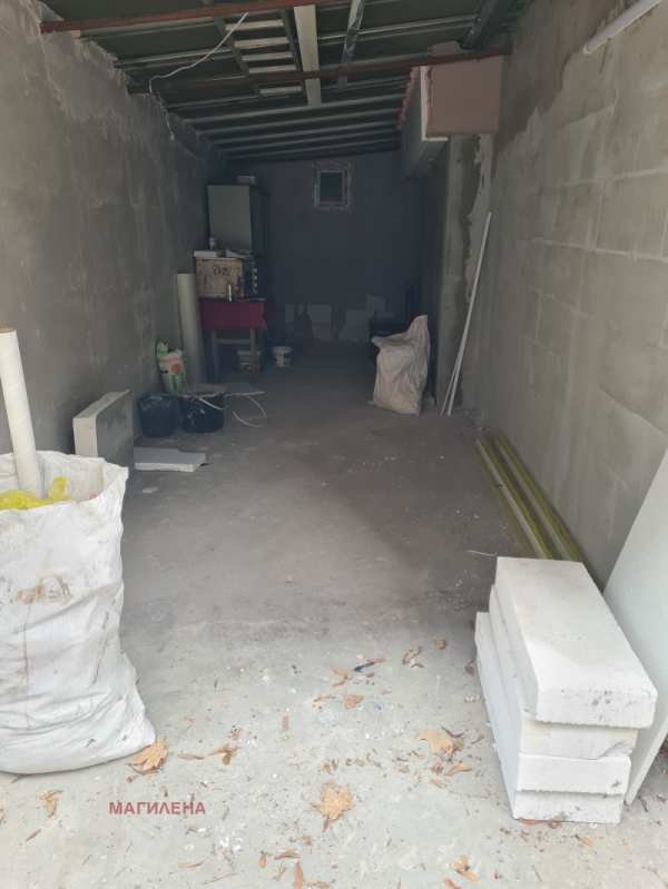 Дава под наем гараж, паркомясто, гр. пловдив, кършияка