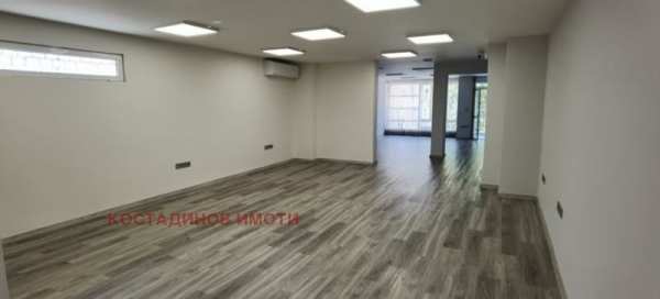 Дава под наем офис, гр. пловдив, център