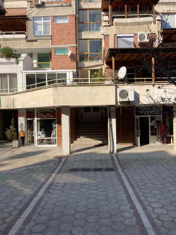 Дава под наем магазин, гр. кърджали, център