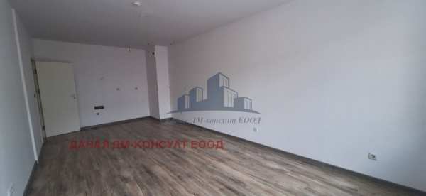 Дава под наем офис, гр. шумен, център