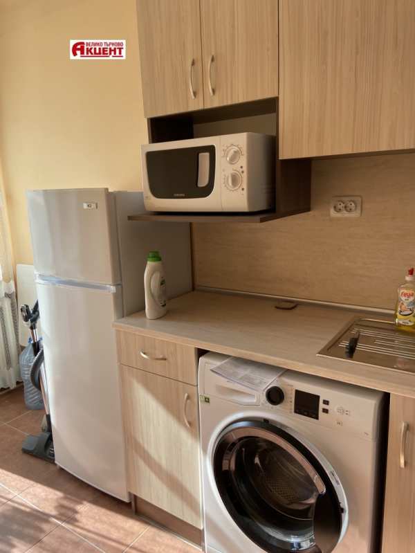 Дава под наем 3-стаен, гр. велико търново, център