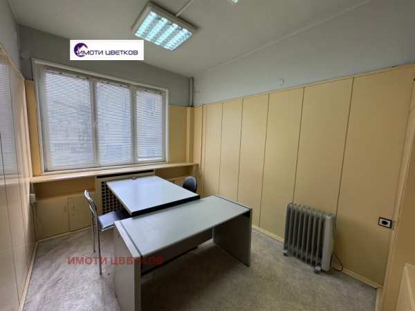 Дава под наем офис, гр. враца, център