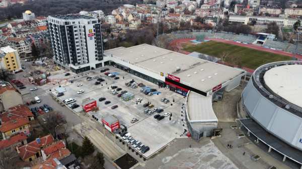 Дава под наем бизнес имот, гр. русе, център