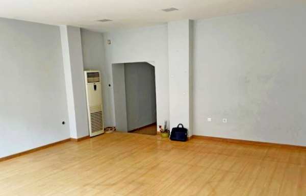 Дава под наем магазин, гр. пловдив, център