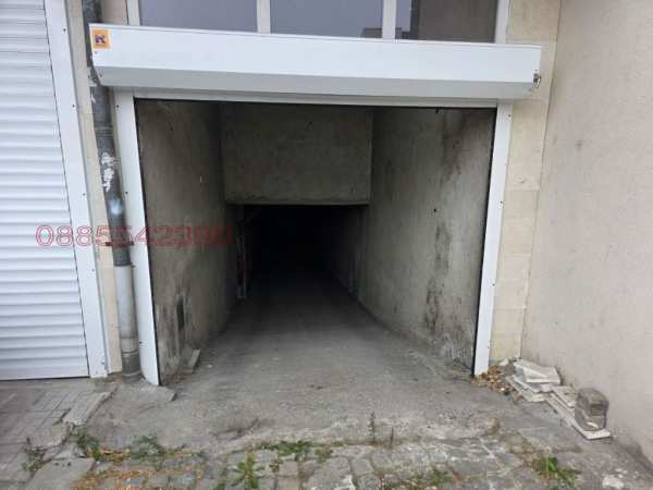 Дава под наем гараж, паркомясто, гр. пловдив, христо смирненски