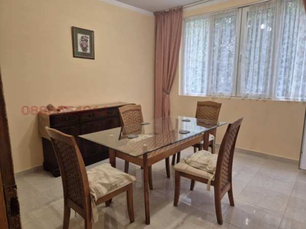 Дава под наем 3-стаен, гр. велико търново, център