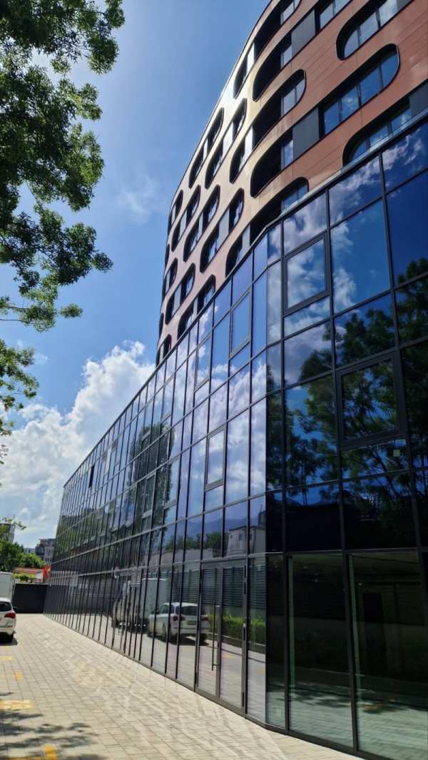 Дава под наем офис, гр. софия, хладилника