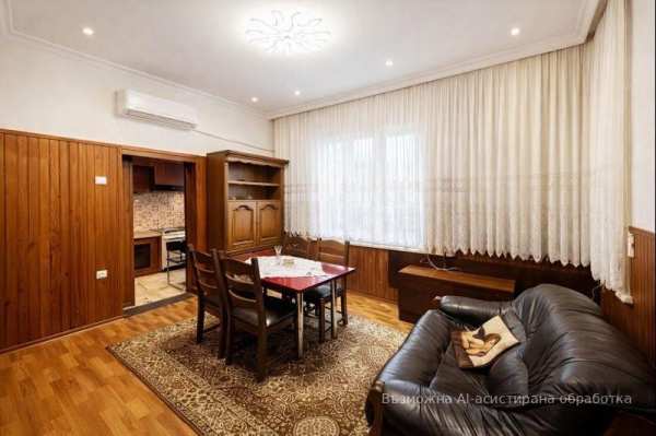 Дава под наем етаж от къща, гр. пловдив, център