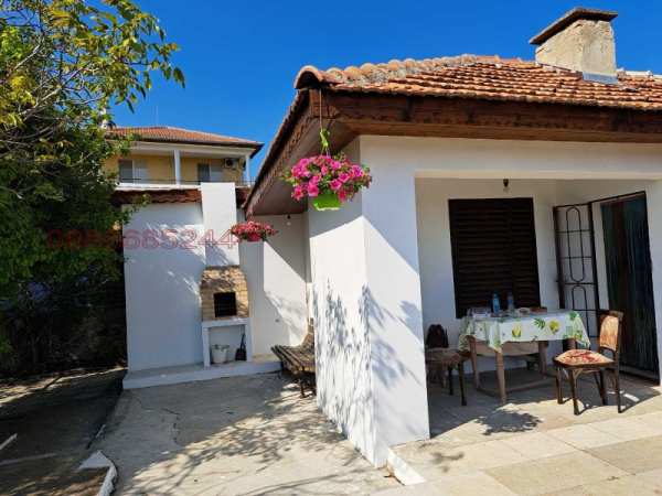 Дава под наем къща, гр. варна, бриз