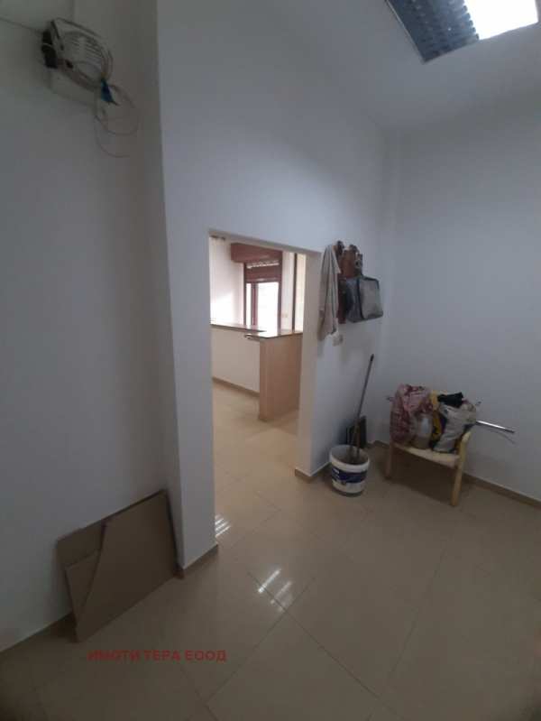 Дава под наем офис, гр. варна, колхозен пазар