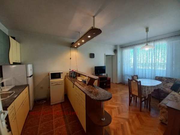 Дава под наем 3-стаен, гр. русе, цветница