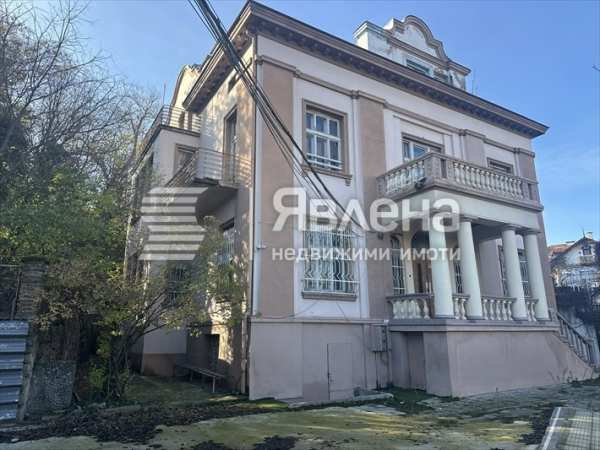 Дава под наем къща, гр. пловдив, център