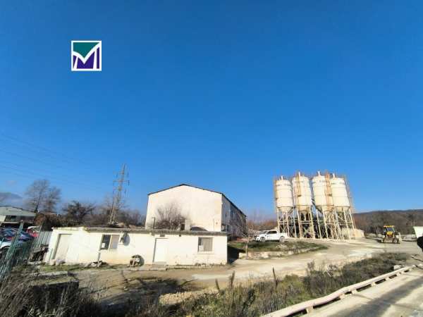 Дава под наем бизнес имот, гр. мездра, област враца