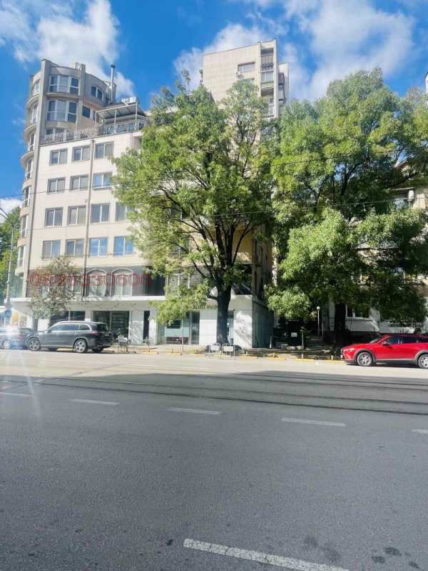 Дава под наем бизнес имот, гр. софия, иван вазов