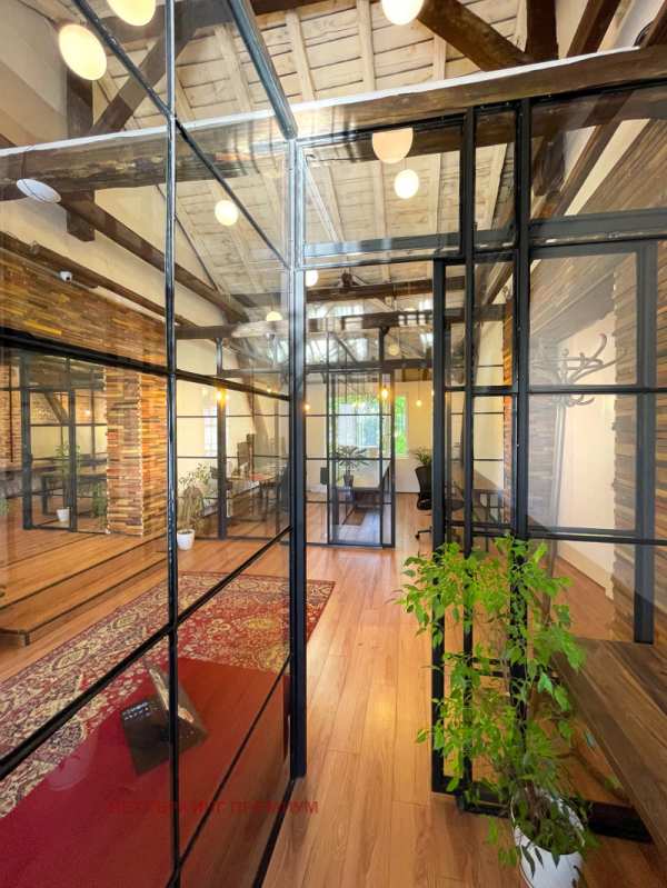 Дава под наем офис, гр. пловдив, център