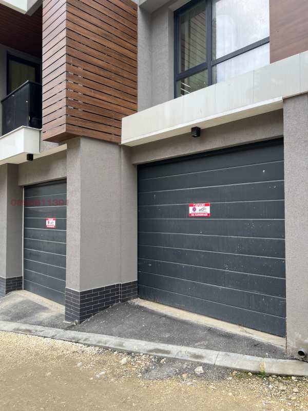 Дава под наем гараж, паркомясто, гр. варна, левски 1