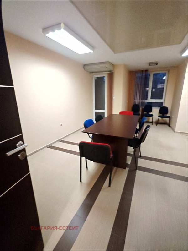 Дава под наем офис, гр. варна, окръжна болница-генерали