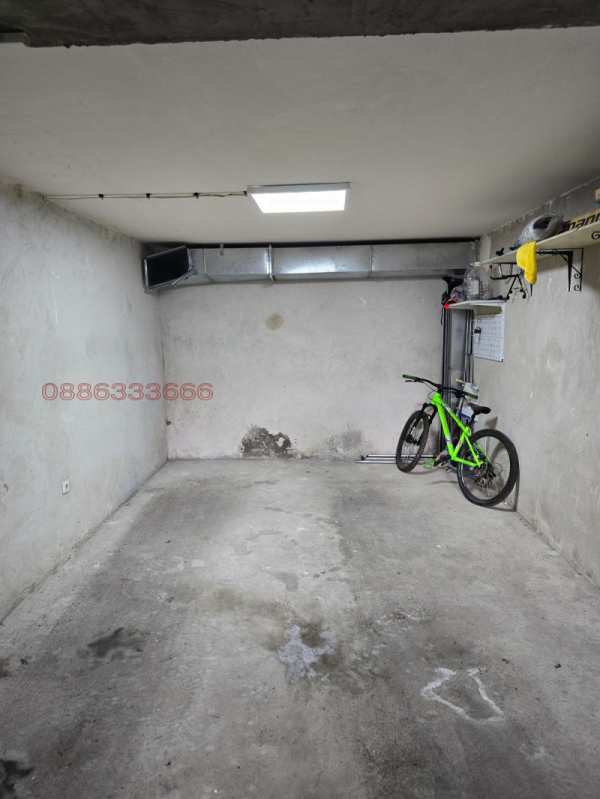 Дава под наем  гараж, паркомясто град Велико Търново, Колю Фичето
      18 кв.м