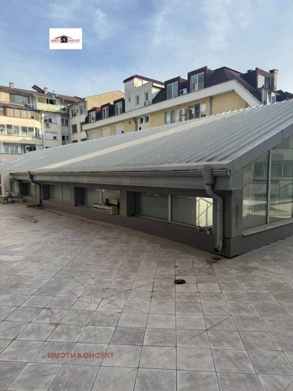 Дава под наем  офис град Велико Търново, Център
      195 кв.м