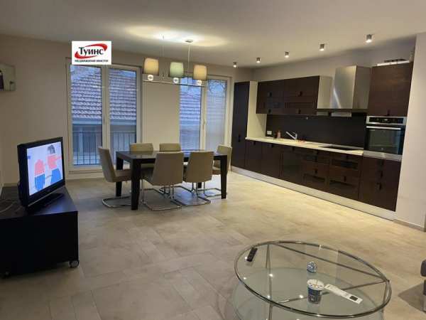 Дава под наем 3-стаен, гр. пловдив, център