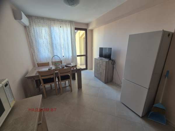 Дава под наем  3-стаен град Велико Търново, Акация
      85 кв.м